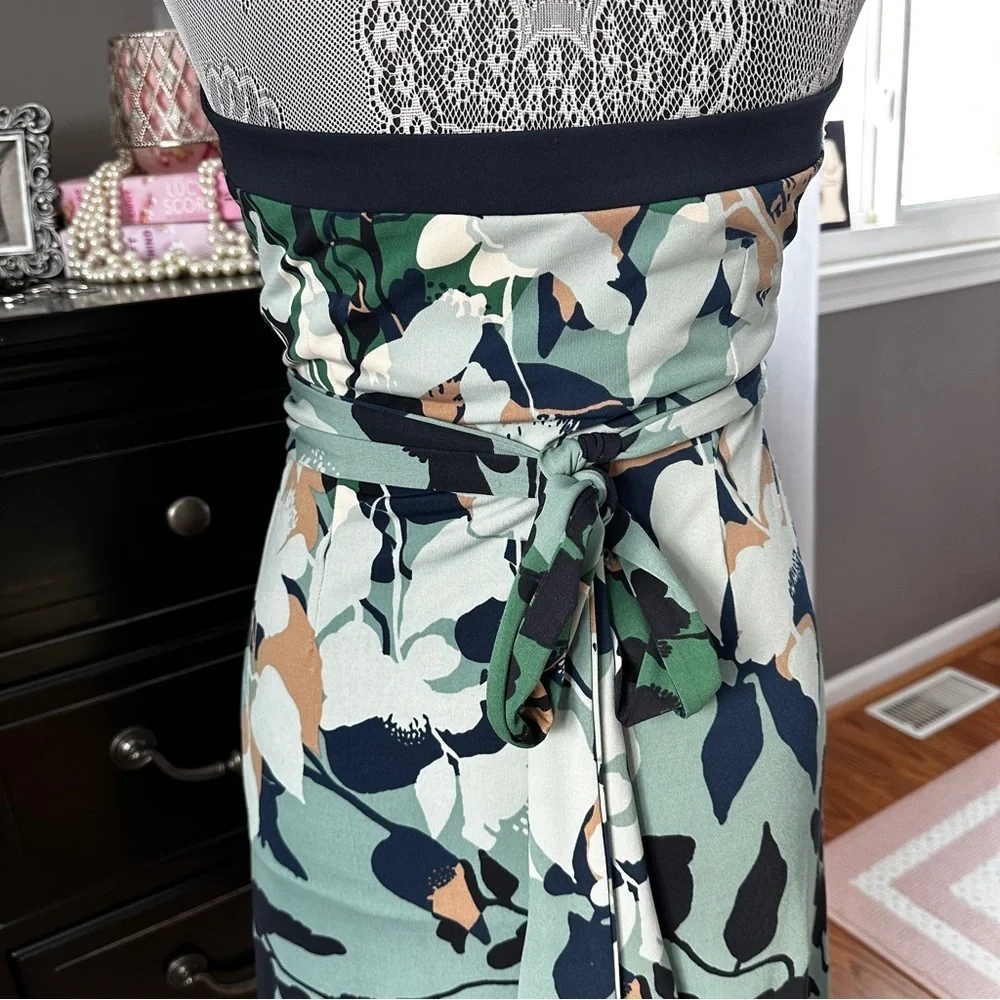 BCBGMAXAZRIA Halter Floral Fit & Flare Dress Sage Navy Resort Coastal Chic XS - Picture 6 of 16